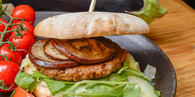 FOOD BURGER.jpg