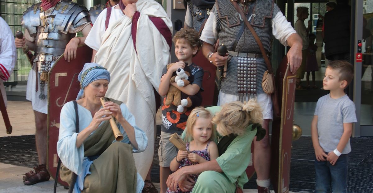 Romeinen op bezoek bij kinderen in Wilhelmina kinderziekenhuis | Archeon
