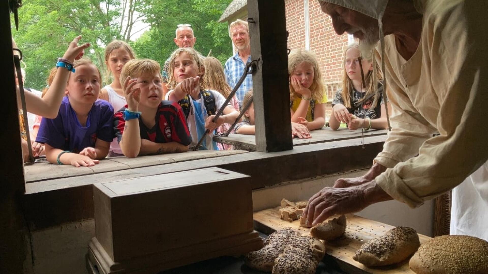 Eerherstel voor boer, bakker en bammetje: Middeleeuwse hompen, vers uit de oven