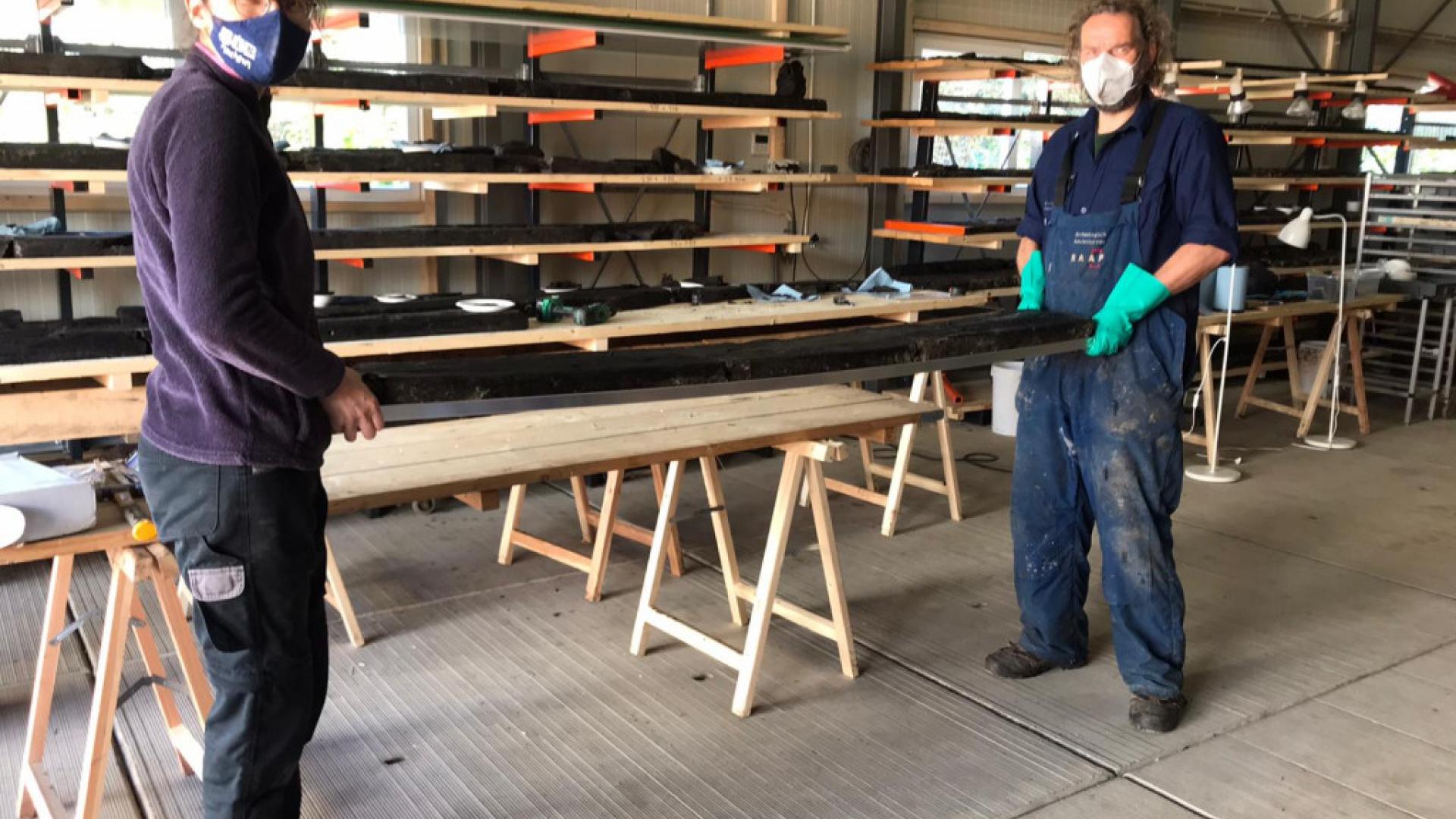 Steuntje onder het hout