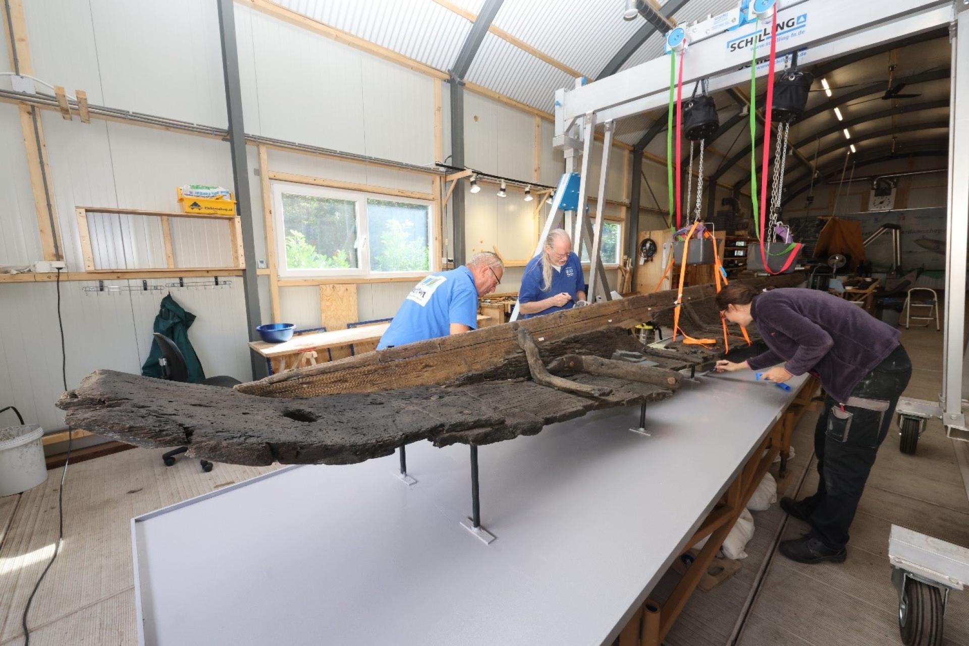 Zwammerdam… canoes! 