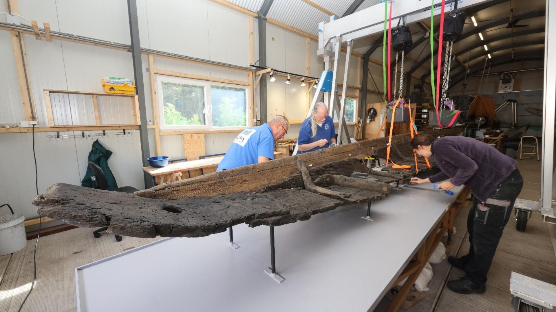 Zwammerdam… canoes! 